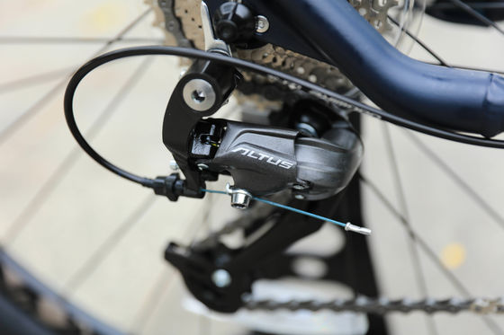 Frein à disque hydraulique 24 vitesses Alloy Vélo de montagne 27.5 pouces Vélo de montagne en aluminium