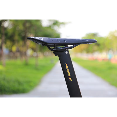 Newly Designed 700C*25 22 Speed Carbon Frame Bend Handlebar Road Bike avec suspension à fourchette