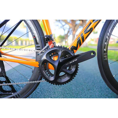 22 vitesse Vélo routier en alliage d'aluminium R7020 700C Vélo pour hommes léger et avancé