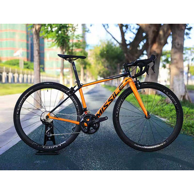 Bicycle à roues à carbone frein à disque léger 8,5 kg sans pédales avec cadre à carbone