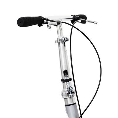Découvrez la conduite ultime avec notre scooter à pleine suspension avant et arrière.