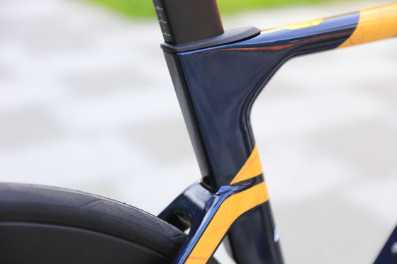 Matériau de la jante de la bicyclette de route en fibre de carbone Combinaison parfaite de force et de vitesse