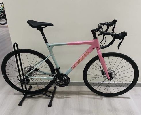 Vélo routier soudé en fibre de carbone 700C 2*9s 1*9s AL Cadre jolie forme AL Hub et 10kg