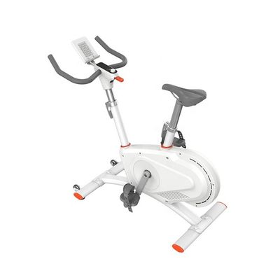 Prenez forme à la maison Gymnase en salle silencieuse Exercice de spinning vélo avec le couple max 32N