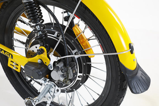 Vélo électrique avec conduite de freinage