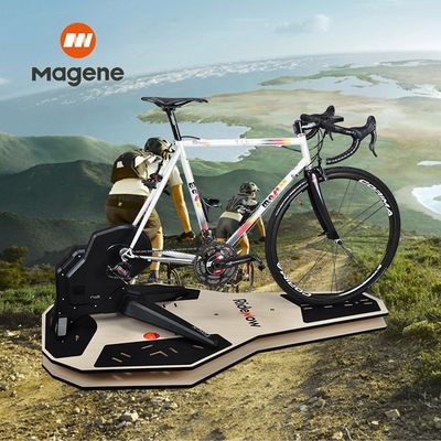 Améliorer la formation cycliste avec Tacx Flux, entraîneur de vélo compatible et planche à bascule