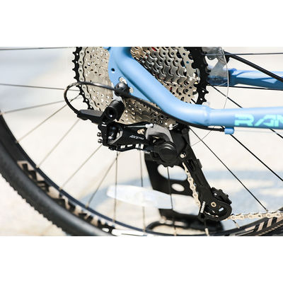 Sortie Cadre dur Pas d'amortisseur arrière Vélo de montagne Trek avec roues et pédales de 27,5 pouces