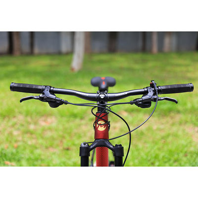 Vélo de montagne de 29 pouces avec une fourchette avant en fibre de carbone à 22 vitesses et des freins à disque hydraulique