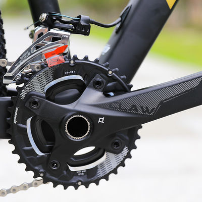 Vélo de montagne de 29 pouces avec une fourchette avant en fibre de carbone à 22 vitesses et des freins à disque hydraulique