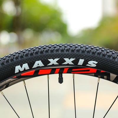 Vélo de montagne en fibre de carbone de 29 pouces MTB pour vélos pour adultes cadre durable et changement de SRAM