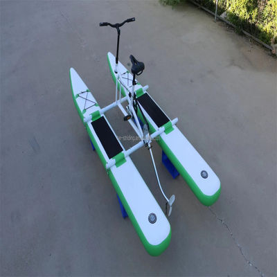 Sport nautique en plein air Vélo nautique métallique avec vélo à hélice flottant gonflable