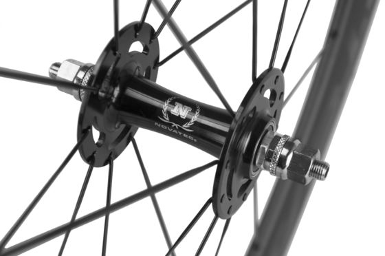 Découvrez la puissance de la roue en fibre de carbone 700C pour vélos de route Le choix parfait