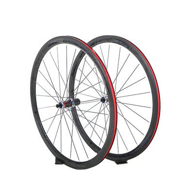 Rétrospective 700c Wheel Set en noir avec corps en carbone RS Hub et Galaxy Color 24/24 trous