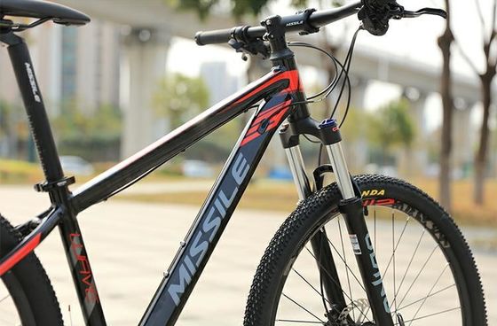 2022 Vélo de montagne Vélo pour adultes 27 vitesses engrenages Largeur du pneu 27.5 * 1.95