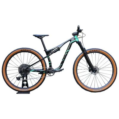 Découvrez le frisson de la conduite avec le cadre en carbone à suspension complète de 29 pouces Mtb Soft Tail