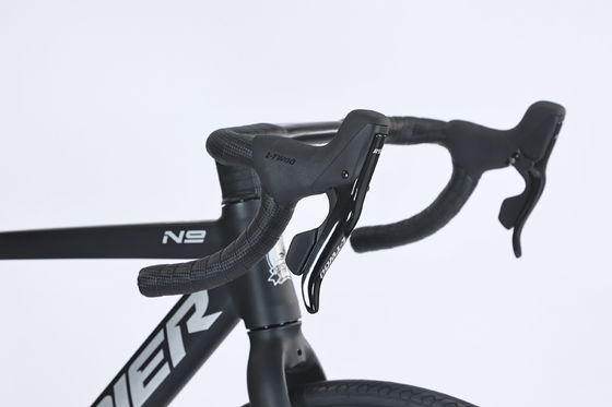 Un vélo de course abordable pour les acheteurs soucieux de leur budget