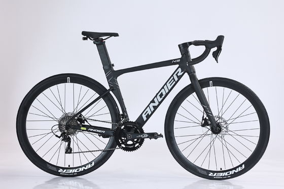 Un vélo de course abordable pour les acheteurs soucieux de leur budget